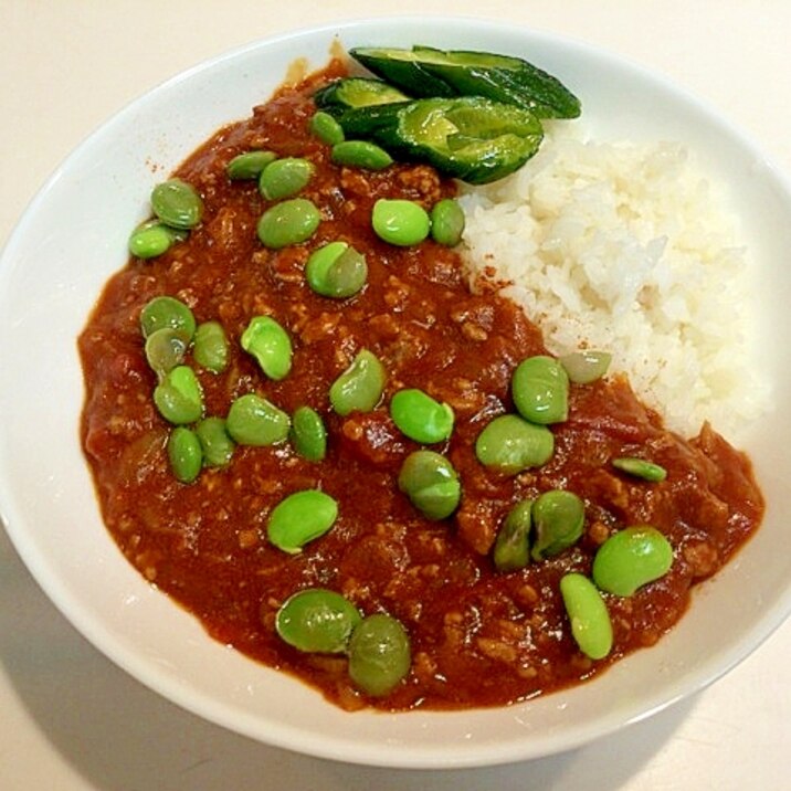 たーくさんのせて夏に美味しい☆枝豆キーマカレー